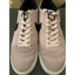 Nike shoes Women 10 Beige Low Top